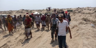 قيادة الانتقالي الجنوبي تتفقد المقاتلين بالخطوط الأمامية في أبين 
