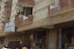 مصدر في مكتب المالية :جميع المؤسسات الايرادية تمارس عملها بشكل طبيعي وندعو إلى عدم إدخالها في المناكفات السياسية 