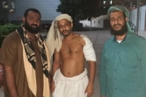 قائد التحالف العربي بعدن يتكفل بعلاج أسرة أصيبت بأحداث دار سعد 