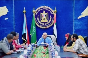 الوالي يناقش الأضرار التي لحقت بالمدنيين جراء الأحداث الأخيرة في العاصمة عدن 