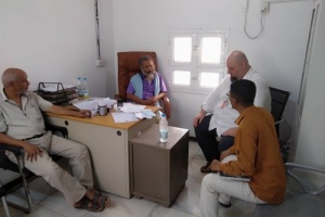 مدير الشؤون القانونية في جبهة الساحل الغربي يلتقي بوفد من منظمة أطباء بلا حدود