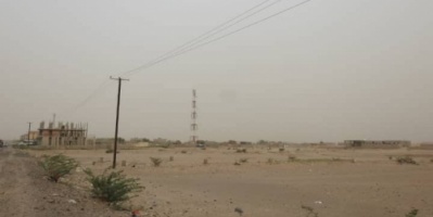 بمدفعية الدبابات.. المليشيات تقصف مواقع المشتركة شرق مديرية الدريهمي بالحديدة