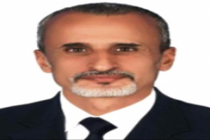 الشبحي يعزي  الدكتور عبدالسلام عبداللاه رئيس قسم العظام بكلية الطب 