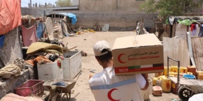 عدن :استجابة عاجلة للهلال الإماراتي لإغاثة النازحين المتضررين من الأمطار 
