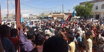 انتقالي شبوة يحمل سلطة المحافظة مسؤولية قمع المتظاهرين ويوجه رسالة لأبناء شبوة (بلاغ صحفي) 