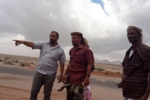 وصول لجنة من صيانة الطرق لحصر الاضرار الناجمة عن السيول بطريق طورالباحة- لحج
