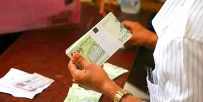 صرف مرتبات منتسبي الداخلية عبر الكريمي في عدن 