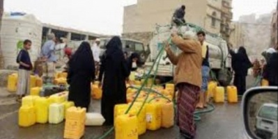 على امتداد ربع قرن .. أهالي عدن يعانون من الانقطاعات المتكررة المياة 