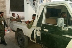 الحزام الأمني في القطاع الثامن تلقي القبض على مروج حشيش في الشيخ عثمان 