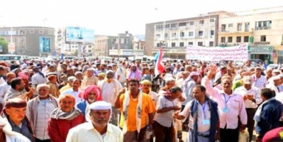 العسكريين الجنوبيين ينفذون وقفة احتجاجية أمام مكتب الأمم المتحدة لإطلاق مرتباتهم  