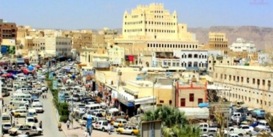 الأجهزة الأمنية في سيئون يلقي القبض على لص متخصص بسرقة الدراجات النارية 