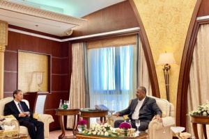 الرئيس القائد عيدروس الزُبيدي يستقبل السفير الصيني لدى اليمن