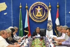 رئاسة الانتقالي تقف أمام مستجدات حوار جدة وتحذر الشرعية من خطورة التصعيد 