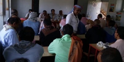 مكتب التربية بالازارق يعقد اجتماعا موسع وبحضور مدير عام المديرية ورئيس الانتقالي بالمديرية 