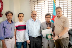 *لملس يلتقي الطالب المتفوق “ محمد فدعق ” الحائز على البرونزية في أولمبياد علوم الفيزياء بسلطنة عمان*