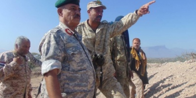 قائد المحور يتفقد القوات الجنوبية بالخطوط الأمامية في جبهة الفاخر شمال الضالع