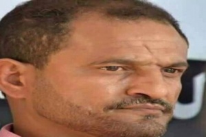 مدير امن عدن يعزي مدير شرطة دار سعد منيار السروري بوفاة والده
