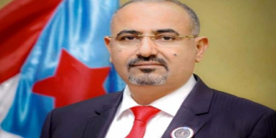 الرئيس الزُبيدي يُعزي رئيس انتقالي #حضـرموت في وفاة عمه