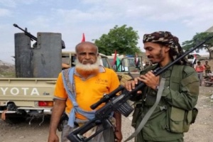 التحالف العربي يكرم قناص ضالعي 