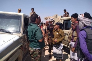 بعد تحركات مليشيا الاصلاح.. انتقالي أبين يتفقد المواقع القتالية شرق شقرة 