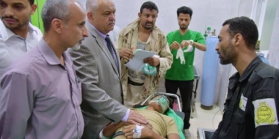 الوالي يتفقد جرحى القوات الجنوبية من أبناء أحور في مستشفيات العاصمة عدن