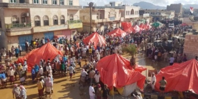 حشود ضخمة لأبناء سقطرى للمطالبة برحيل سلطة الإخوان