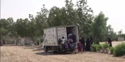 الحديدة : عيادات الهلال الإماراتي المتنقلة تواصل تقديم الرعاية الطبية المجانية للمواطنين 
