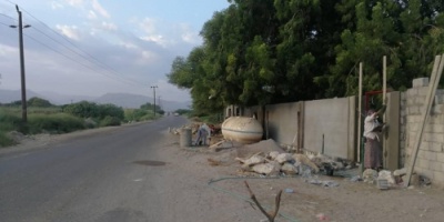 مدير إدارة العلاقات العامة لحزام أبين يشيد بما قدمه القائد الإماراتي راشد الغفلي لمحافظة أبين 