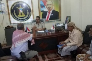 رئيس انتقالي لحج يلتقي بمقر عمله رئيس انتقالي طور الباحة ويناقش معه آخر المستجدات