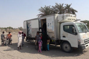 العيادات المتنقلة التابعة للهلال الأحمر الإماراتي تواصل جهودها الإنسانية في المجيلِس بالتحيتا 