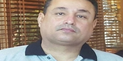 وزير سابق في صنعاء : الفساد مدعوم من مكتب الحوثي ومحافظ البنك المركزي راتبه ٣٠ مليون ! 