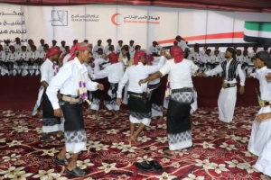 هيئة الهلال الأحمر الإماراتي تنظم العرس الجماعي الخامس لـ 200 عريس وعروس في الساحل الغربي