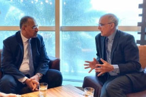 تفاصيل لقاء الرئيس القائد عيدروس الزُبيدي سفير المملكة المتحدة لدى اليمن