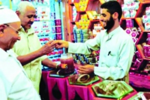 الحوثيون يعطلون سوق العسل اليمني ! 