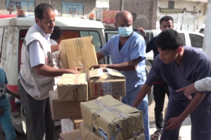 الهلال الأحمر يسلم مستشفيات التحيتا دفعة جديدة من الأدوية والمحاليل الوريدية لمكافحة حمى الضنك