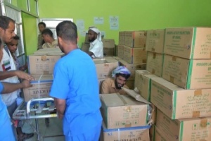 الهلال الأحمر الإماراتي يواصل حملة مكافحة حمى الضنك في الساحل الغربي بوتيرة عالية