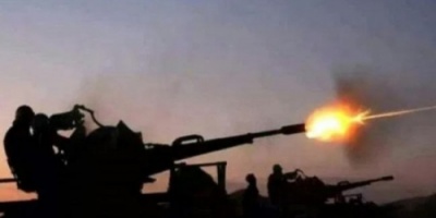 القوات الجنوبية تدمر آلية عسكرية حوثية وتستهدف طقما في قعطبة 