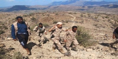 قائد اللواء الخامس يتفقد الخطوط الأمامية بجبهة كرش الحدودية