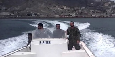 دورية بحرية أمن عدن تنقذ فتاة من الغرق في عدن 