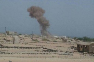 قذائف مدفعية الحوثي تمطر منازل المواطنين في الجبلية 