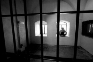 ٣٠٣ من النساء في سجون المليشيات الحوثية في صنعاء 