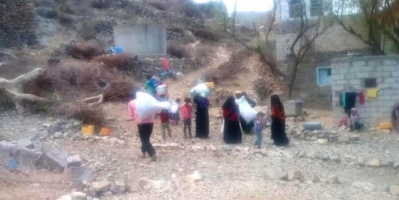 مليشيات الحوثي تنتهك حقوق الأنسان وتهجر سكان مناطق شاسعة غرب وشمال الفاخر