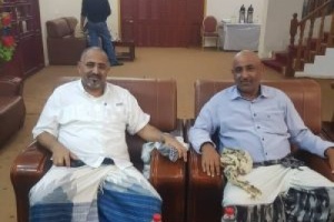 الرئيس الزبيدي يلتقي المناضل دوش اليزيدي رئيس مجموعة ٢١ مايو الجنوبية الداعمة 