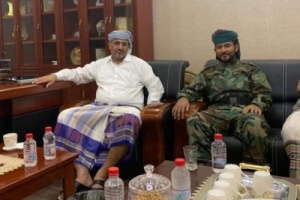 الرئيس الزبيدي يشيد بالروح الوطنية والقتالية لقيادة وأفراد الحزام الأمني في أبين 