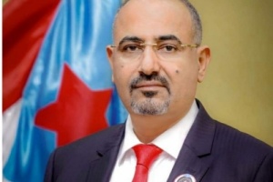 الرئيس الزُبيدي يُعزّي الفريق النخعي بوفاة والدته