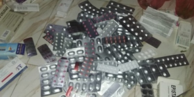القبض على عصابه تقوم بترويج الحبوب والمخدرات