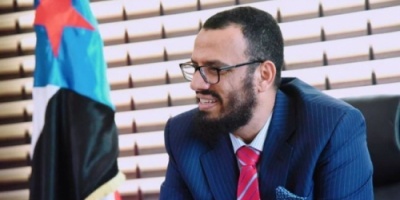 بن بريك : المجلس الانتقالي والتحالف على أهبة الاستعداد للتعامل مع أي محاولات لشن حرب على الجنوب 