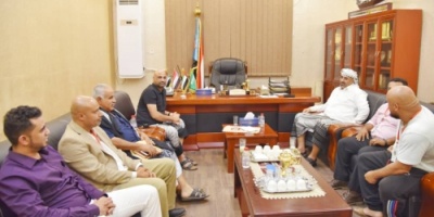 الرئيس القائد عيدروس الزُبيدي يستقبل عدداً من أبناء الجالية الجنوبية في الولايات المتحدة