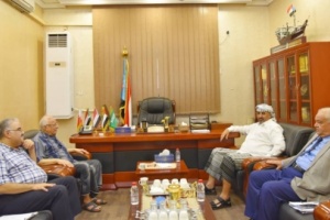 الرئيس القائد عيدروس الزُبيدي  يناقش مع رئيس تحرير صحيفة "الأيام" سُبل كسر الحصار المفروض على الإعلام الجنوبي