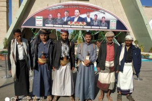 ضباط وافراد في مايسمى بالجيش الوطني يعودون لحضن الحوثي 